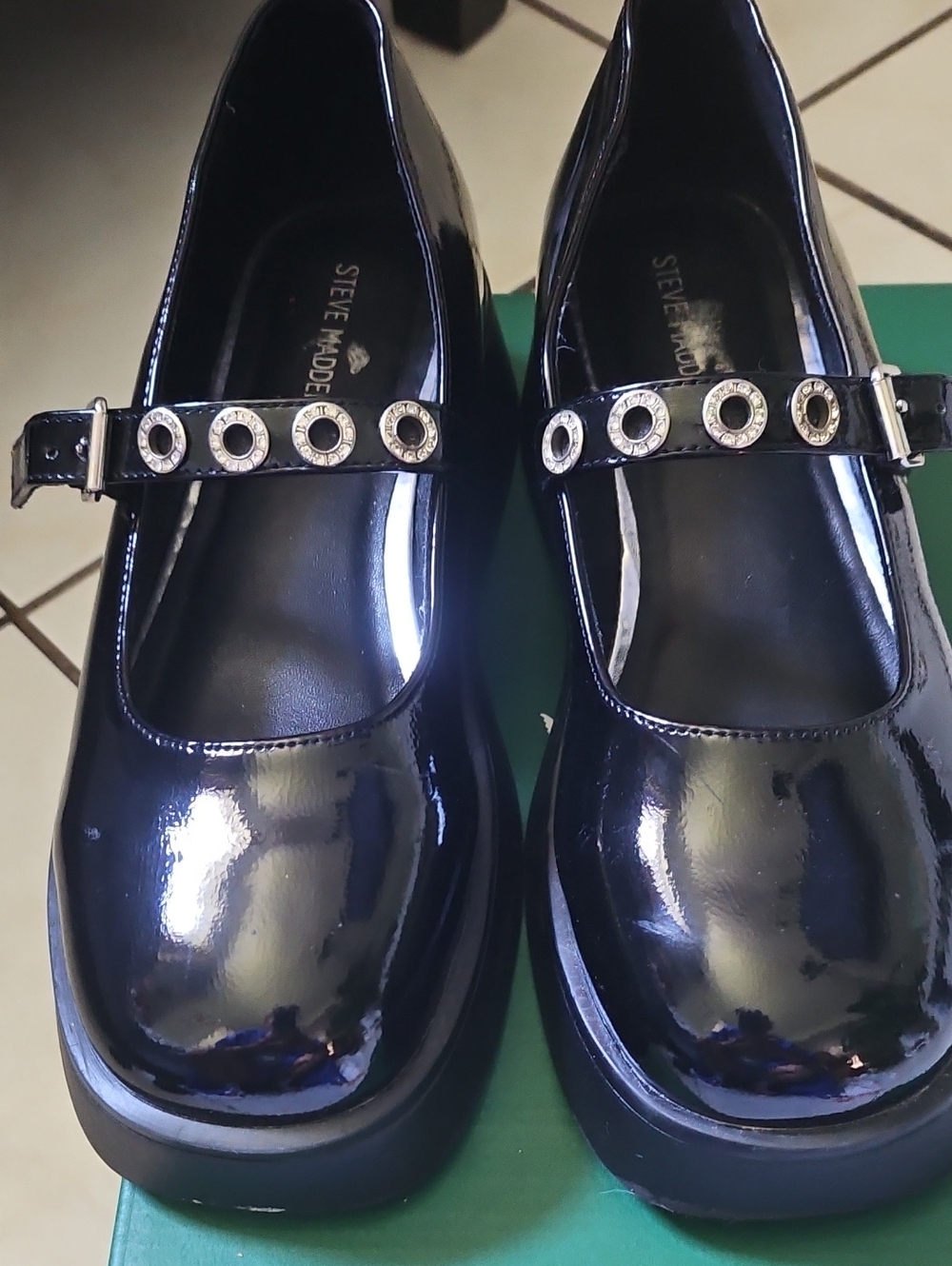 Steve Madden Black Patent Mary Jane Flats with Metal Eyelet Strap